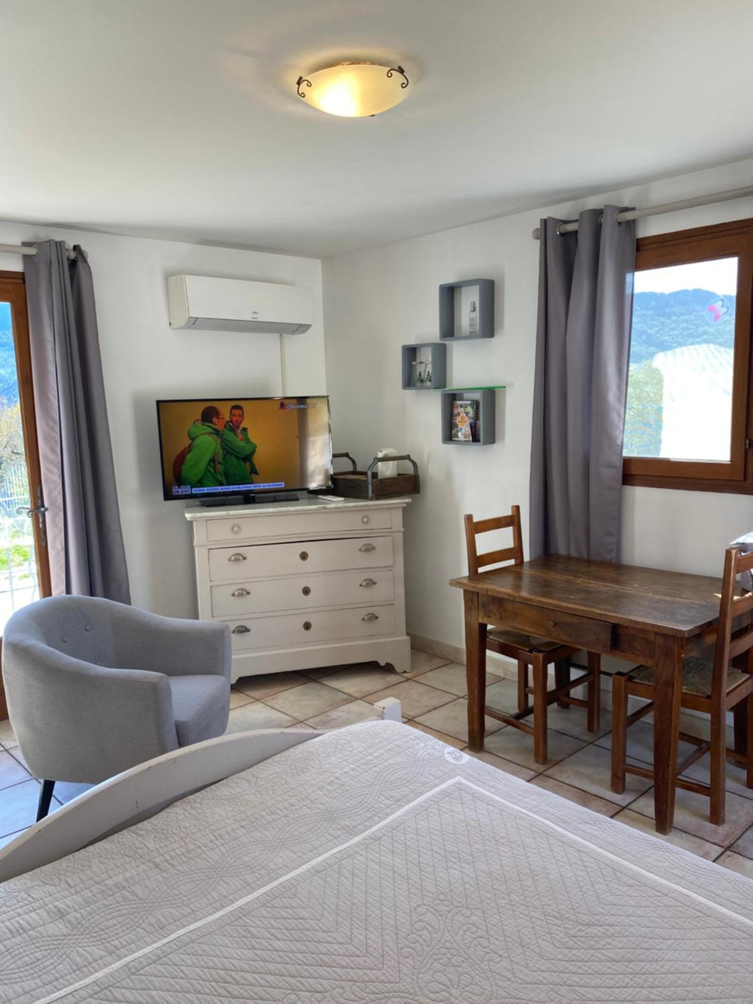 Chambre Une Fenetre Sur Le Ventoux La Clue Plaisians Eksteriør bilde